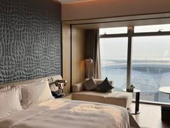 -深圳国际会展中心希尔顿酒店(前海华发冰雪世界店)