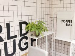 -AYO SALON
