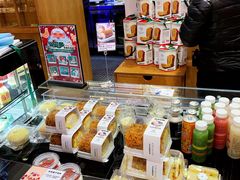 面包甜点陈列柜-皇后西斯汀饼店(文化路店)