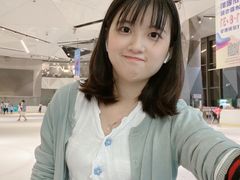 -冰纷万象滑冰场(南山万象天地店)