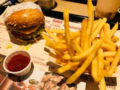 -The Habit Burger Grill 哈比特汉堡(复兴soho店)