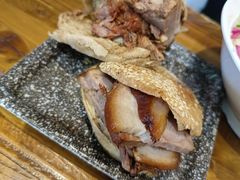 -老天桥酱肉烧饼夹肘子(天桥店)