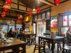 -富正毅三下锅·湘西韵味(天门山索道店)