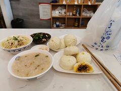 -李与白包子铺(桐梓林店)