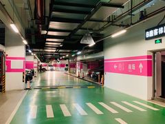 -徐汇日月光地下停车场