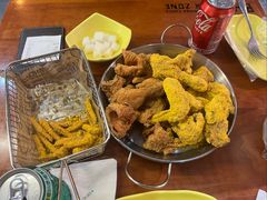 -BHC炸鸡(明洞总店)