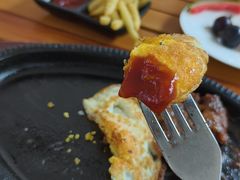 -腾冲洞山温泉村