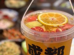 好大一桶水果茶-冯校长老火锅(广州正佳广场店)