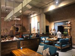 大堂-苹果树下艺术餐厅(宋庄店)