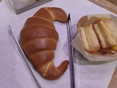 海盐羊角面包-巴黎贝甜(常德路店)