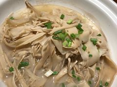 -洞庭土菜小炒馆(易发广场店)