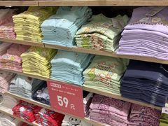 -优衣库(北京万柳华联购物中心店)