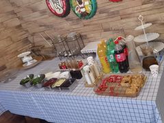 -玩坞轰趴馆·户外团建聚会主题生日派对馆(世豪广场店)