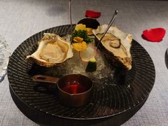 吉多拉生蚝-弦月窗LUNETTE BY AMANDA(复兴路店)