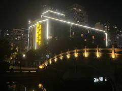 -溪岸路花鸟市场