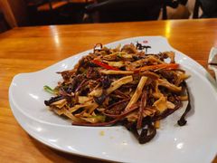 -小厨子私房菜·云南美食店