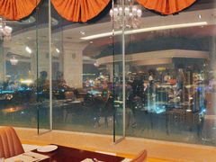 -荣誉国际酒店-云顶旋转餐厅