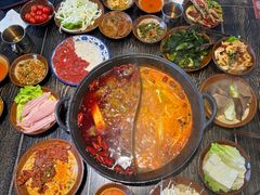 -冯校长老火锅(中联广场店)