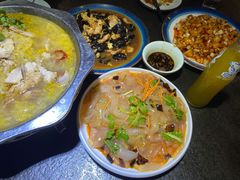 -靠山屯东北农家菜(八龙桥雅苑店)