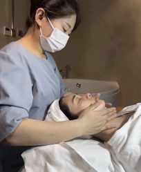 -禾颜社·精致美容