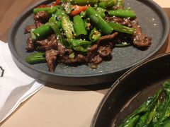 -来龙里 精致 东南亚餐室(万象城店)