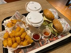 -The Habit Burger Grill 哈比特汉堡(复兴soho店)