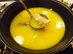 -鲜入围煮花胶鸡海鲜火锅