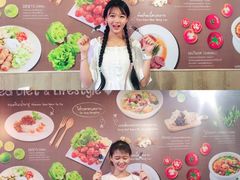 -Chom Cafe and Restaurant