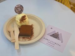 -HUGS coffee(东区店)