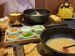 -银米·云南传统过桥米线(双廊黑金冠店)