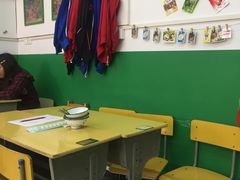 大堂-做了不起的80后