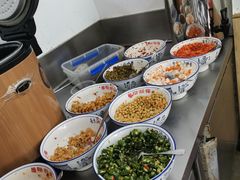 -裕新楼粉面馆·石磨手工粉(四方坪店)