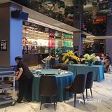 带上男朋友一起，一直听妈妈说这边的海鲜好吃