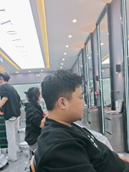 -藤野造型烫染·漂发