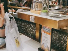 -洪氏嗨捞·猪肚鸡火锅(阳光天地店)