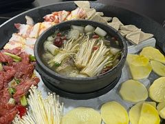 -苗家特色土烙锅·老字号