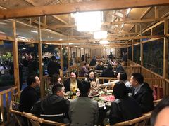 -茅草房·河畔园林火锅