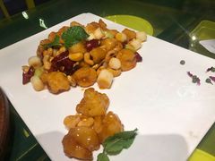 宫爆虾球-辛香汇(飞洲店)