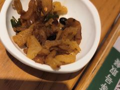 -呷佬·长沙手工米粉(金沙江路店)