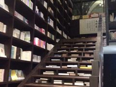 iphone_upload_pic-钟书阁(松江泰晤士小镇店)