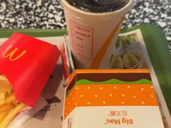 -麦当劳(百联西郊购物中心店)