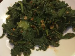 凉拌花椒芽-滇香肴·云南菜蒸汽石锅鱼(云南北路店)