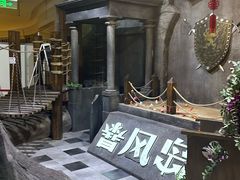 -暴风岛沉浸式体验馆(百联世纪店)