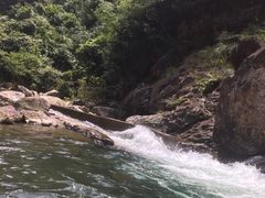 -安吉龙王山峡谷漂流