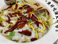 -江渔儿酸菜鱼·拔草餐厅(虎门君乐汇店)
