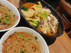 -万记麻辣烫国展总店