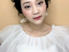 -金夫人化妆摄影职业培训学校