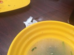 -小杨生煎(金山百联购物中心3楼店)