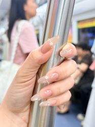 -芊屿芊浔美甲