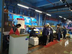 -渔人湾码头海鲜市场负二楼